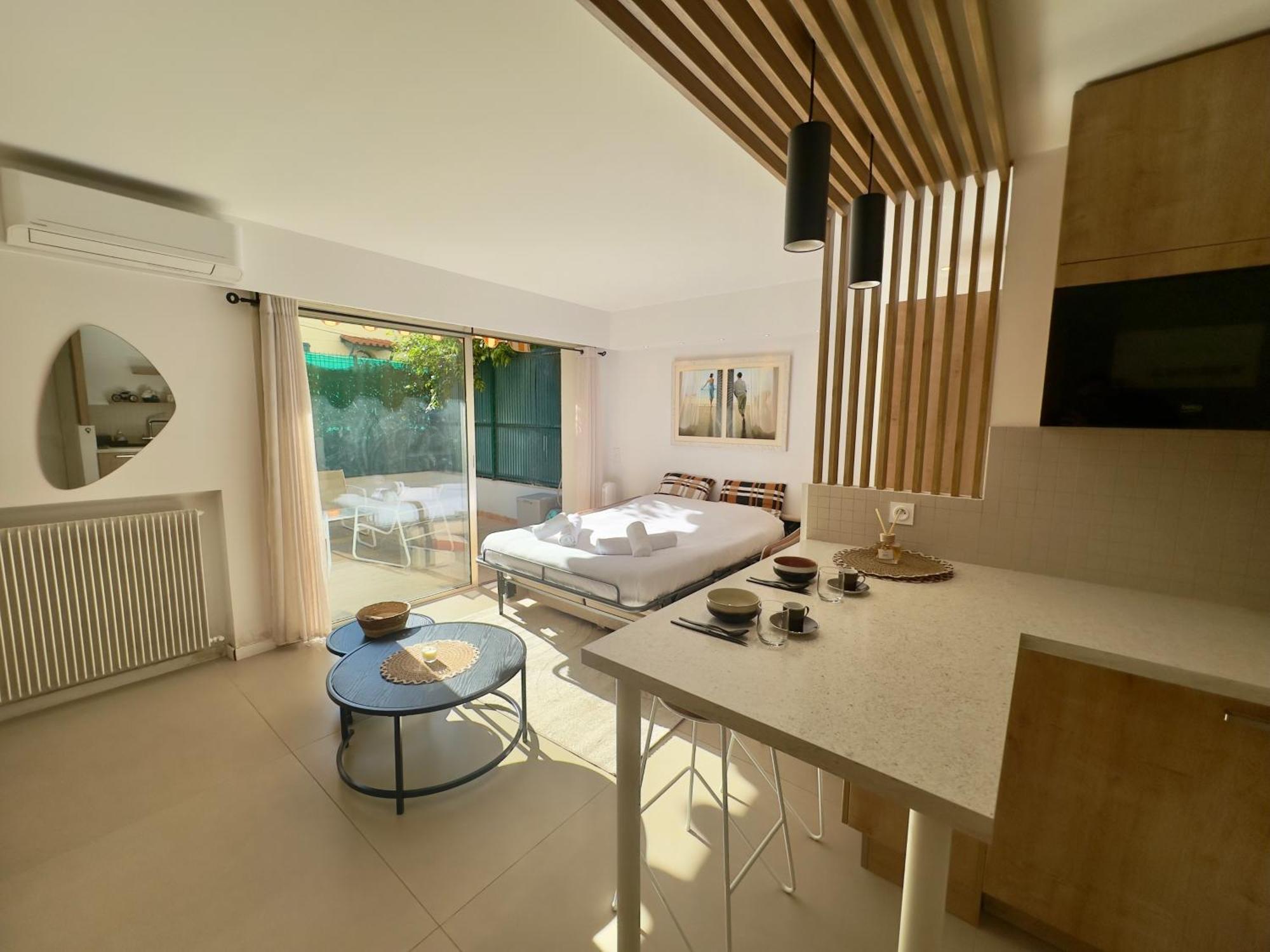Evasion Boheme - Studio Avec Terrasse Au Coeur De Cannes Exterior foto